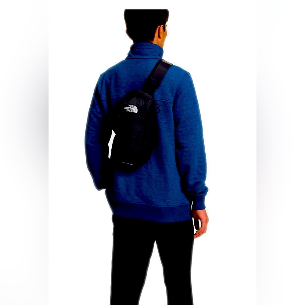North Face Borealis Sling Bag in Black. New with Tags.